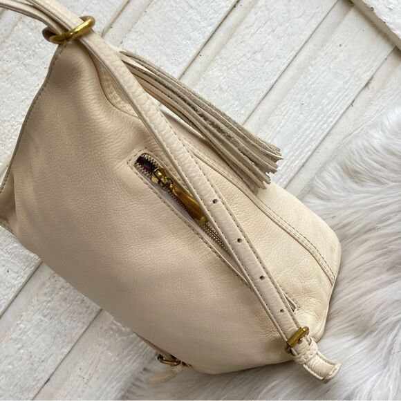 HOBO Ivory Leather Blaze Convertible Hobo Shoulder Bag Backpack Drawstring - Picture 8 of 14